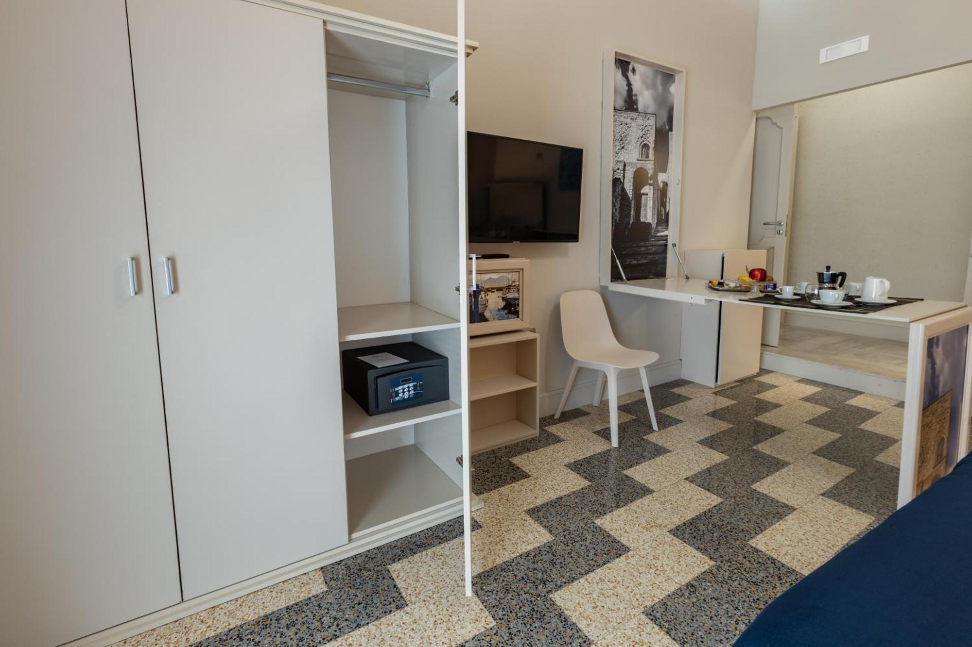 I 4 Elementi Hotel Napoli Ngoại thất bức ảnh